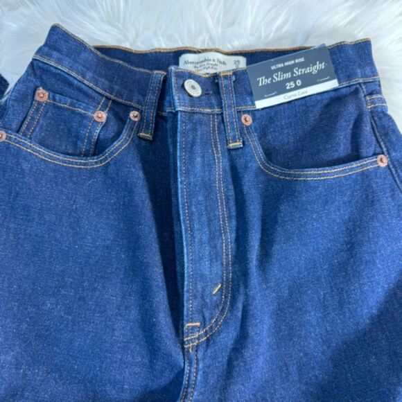Abercrombie & Fitch The Slim Straight Ultra High Rise NWT Jeans Sz 25 - Picture 5 of 6